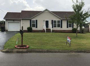 1610 London Dr, Columbia, TN 38401