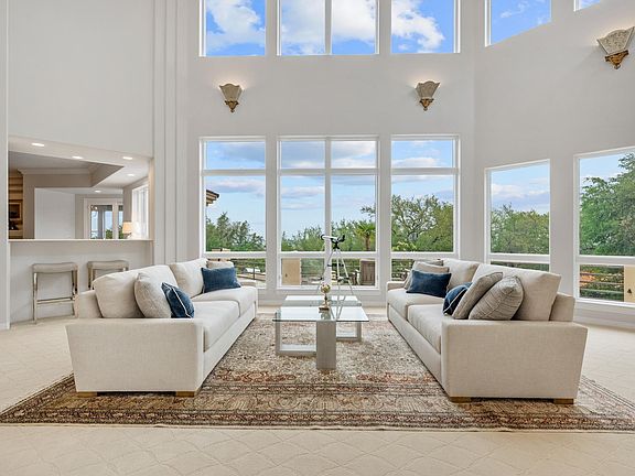 5th image of 15903 Soleil Ct