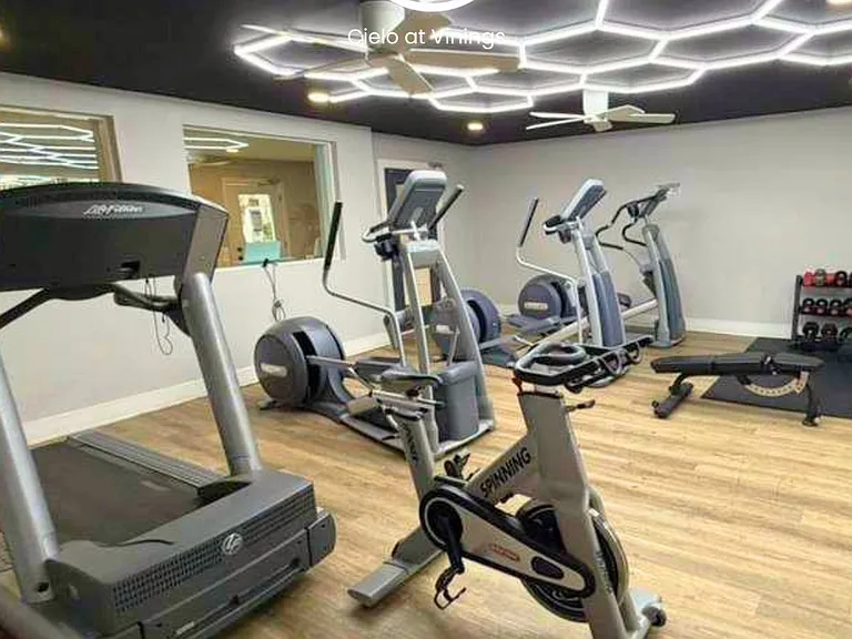 Premium Living at Cielo at Vinings - Pool, Gym & More! — Photo 15