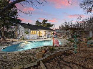 2703 Fountainview Dr, Corinth, TX 76210