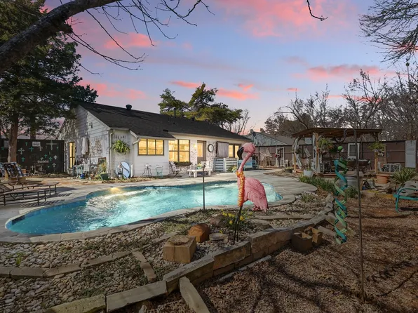 2703 Fountainview Dr, Corinth, TX 76210