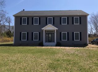 39 S Country Rd, Westhampton Beach, NY 11978