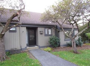 41 Heritage Vlg #B, Southbury, CT 06488