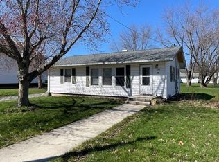 206 S 3rd St, Malta, IL 60150