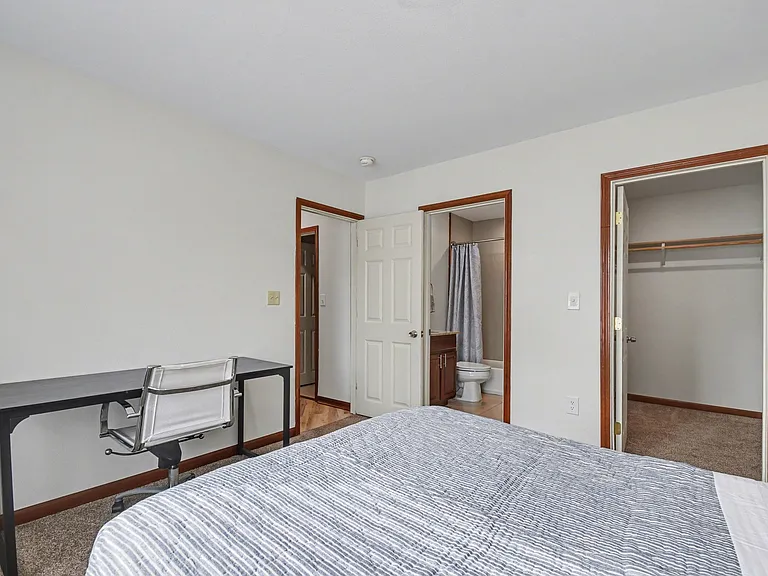 118 Rhodes St #B — Photo 10