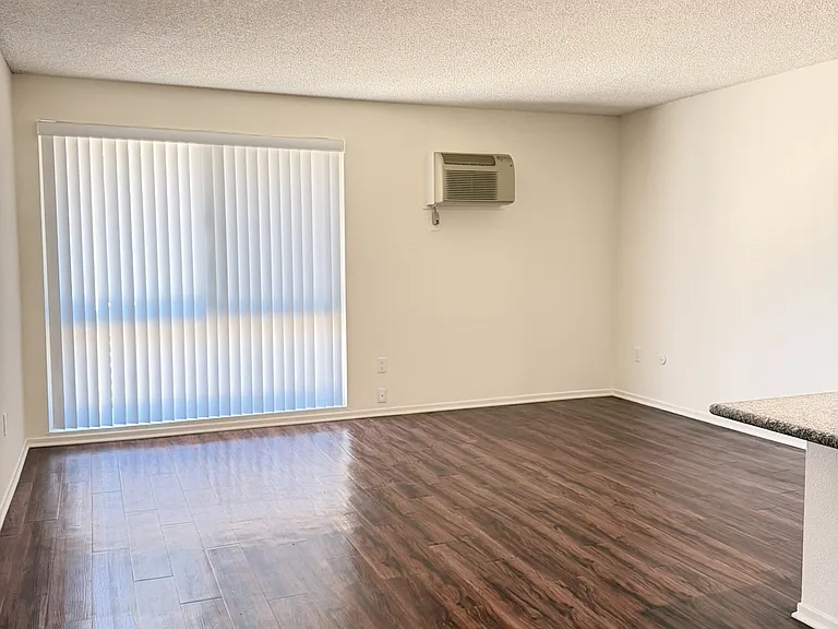 Concord Square Apartments — Photo 32