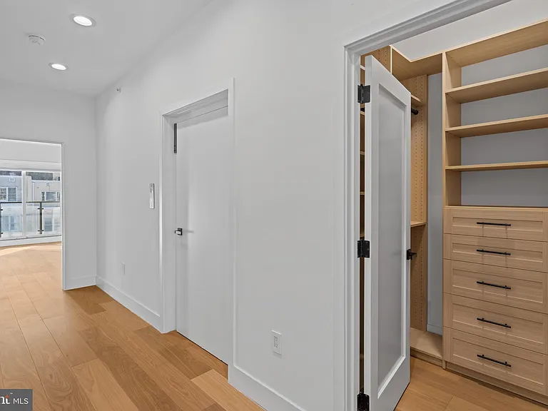 2130 Spring St — Photo 27