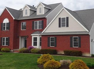 19 Burton Dr, Ballston Lake, NY 12019