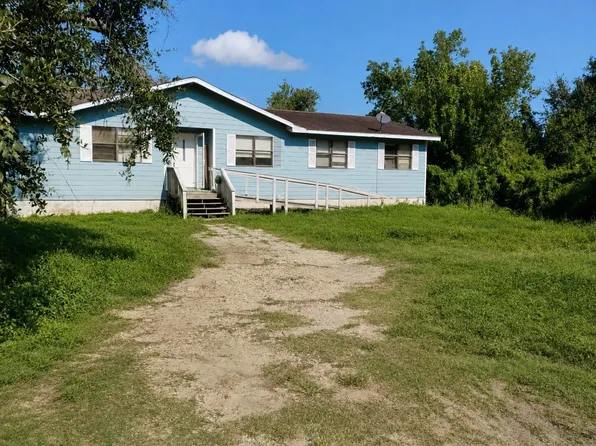 455 Hobbs Rd #C400r, Freeport, TX 77541