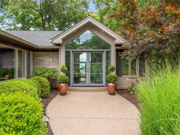1 Homestead Acres, Saint Louis, MO 63132