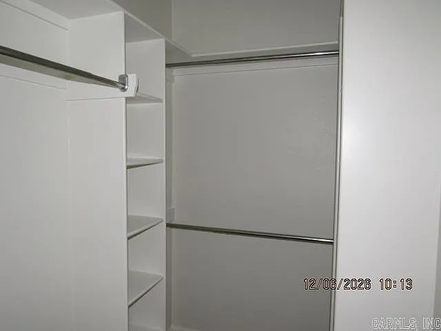 2135 Hickory St — Photo 6
