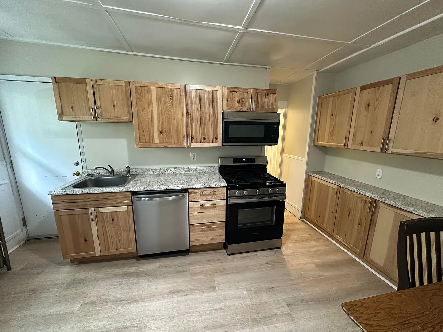 708 E Seneca St — Photo 2