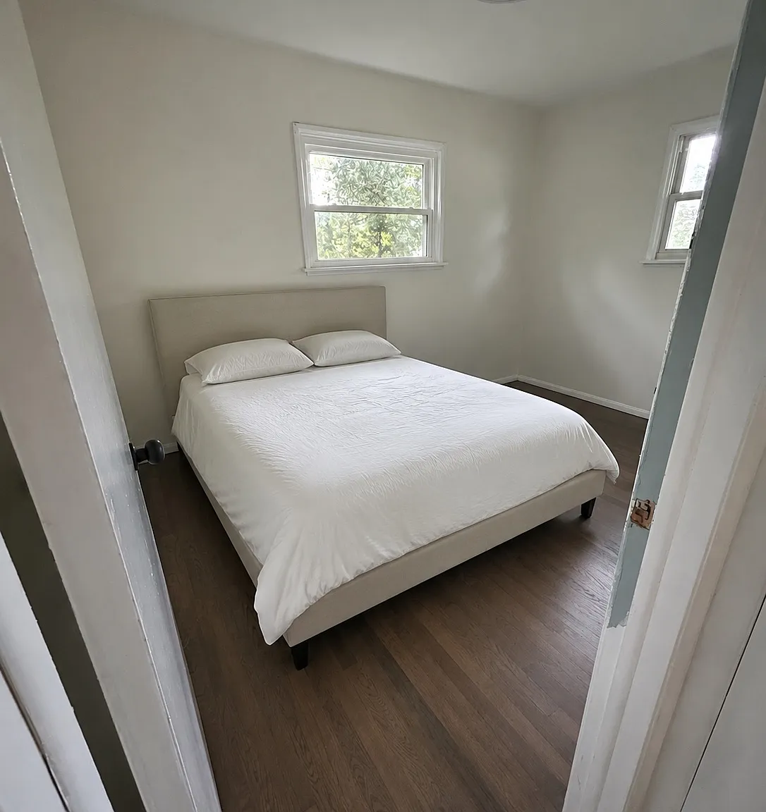 3 bed, 862 sqft, $3,350 — Photo 4