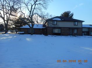 18025 Crownhill Dr, South Bend, IN