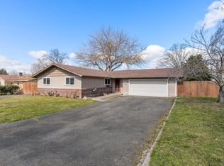 892 Lark Ellen Way, Grants Pass, OR 97527