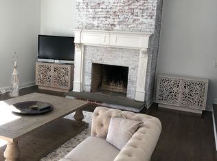 79 Barnswallow Dr, Trumbull, CT 06611