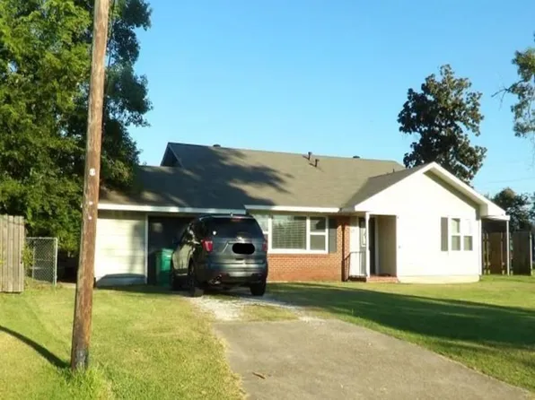 57 Horseshoe Ln, Sulphur, LA 70663