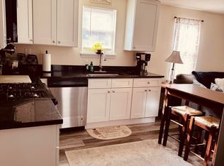 200 Dunmore St APT 3, Throop, PA 18512