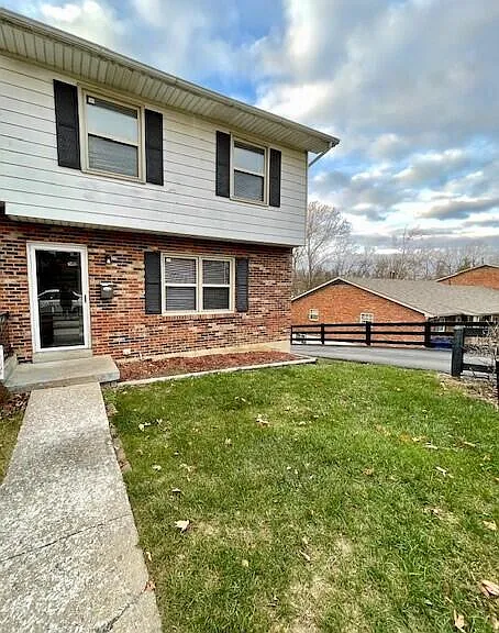 3459 Sutherland Dr — Photo 1
