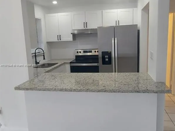 3033 NW 43rd Ave APT 108, Fort Lauderdale, FL 33313