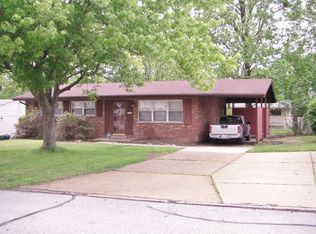 1740 Cargill Dr, Saint Louis, MO 63136