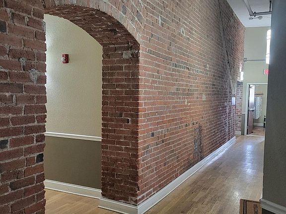 2nd image of 2109 Broadway Unit 307 St
