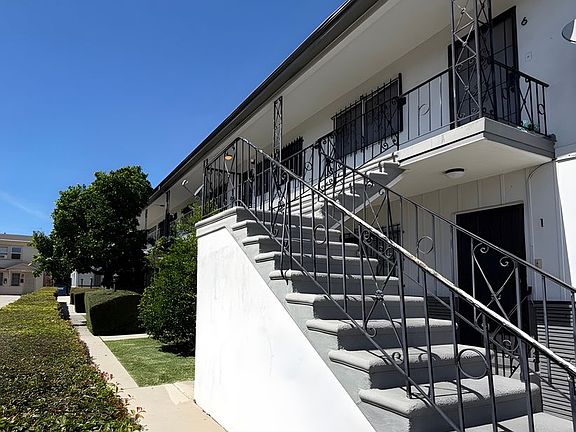3rd image of 6601 Crenshaw Blvd APT 5