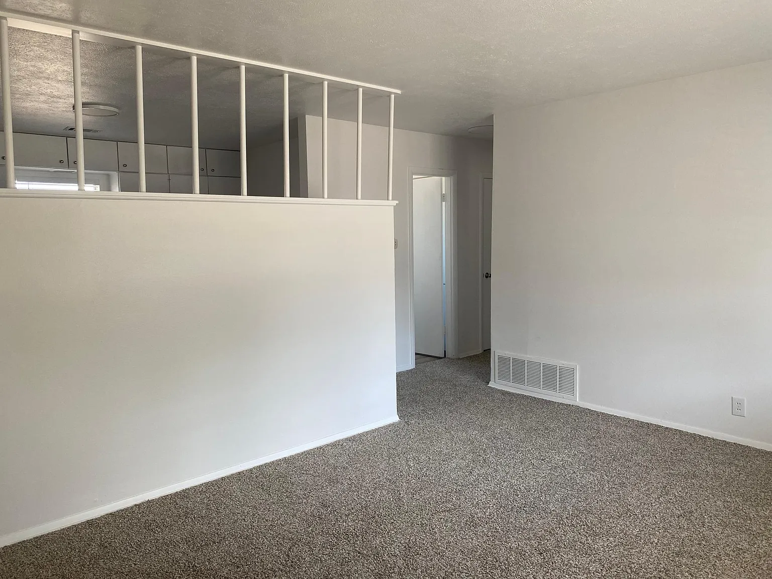 2 bed, 768 sqft, $1,750 — Photo 2
