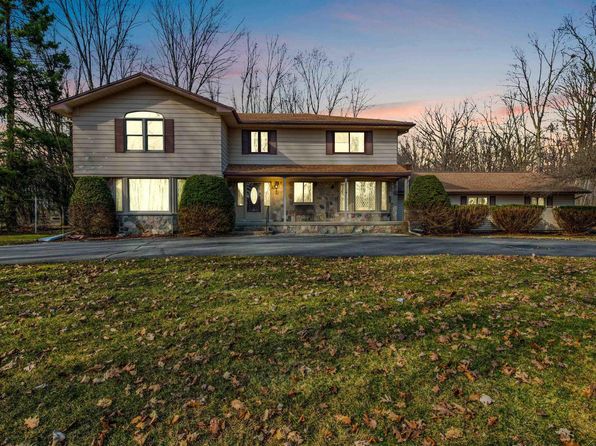 34325 33 Mile Rd, Richmond, MI 48062