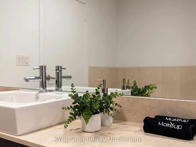 65 Bremner Blvd #5102 — Photo 22