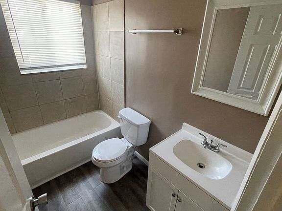 5th image of 6220 E 11th St #301