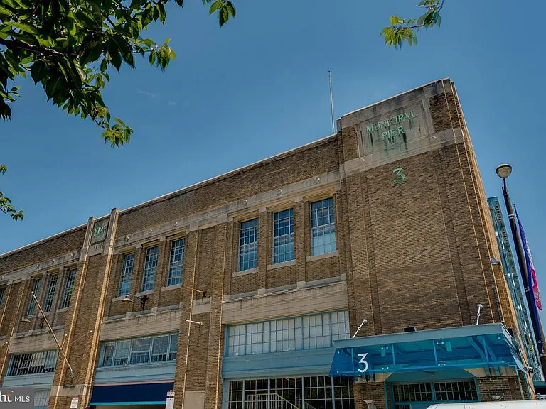 3 N Columbus Blvd #PL224 — Photo 17