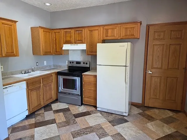 302 S River Rd #4 — Photo 5