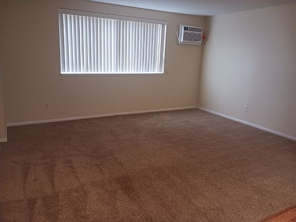 2nd image of 1637 S Riverside Ave APT 4