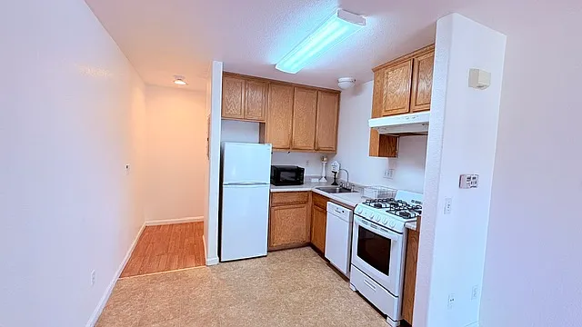 4010 Arthur Ashe Cir #4012 — Photo 7