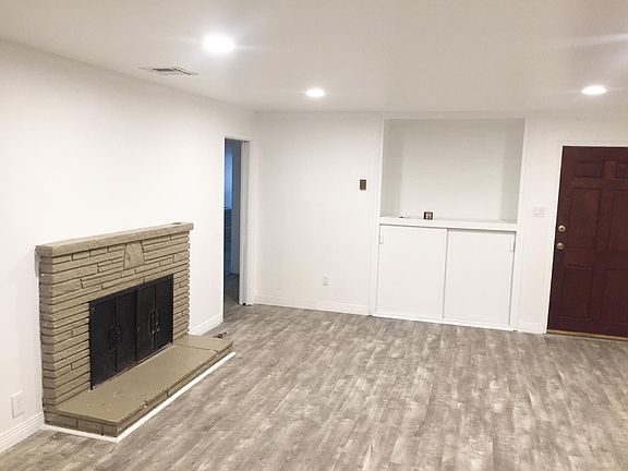 Living-room (large)