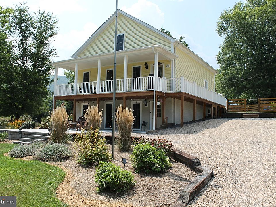 1st image of 293 Clubhouse Ct