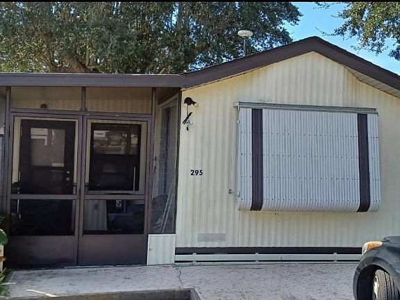 3rd image of 1501 W Commerce Ave