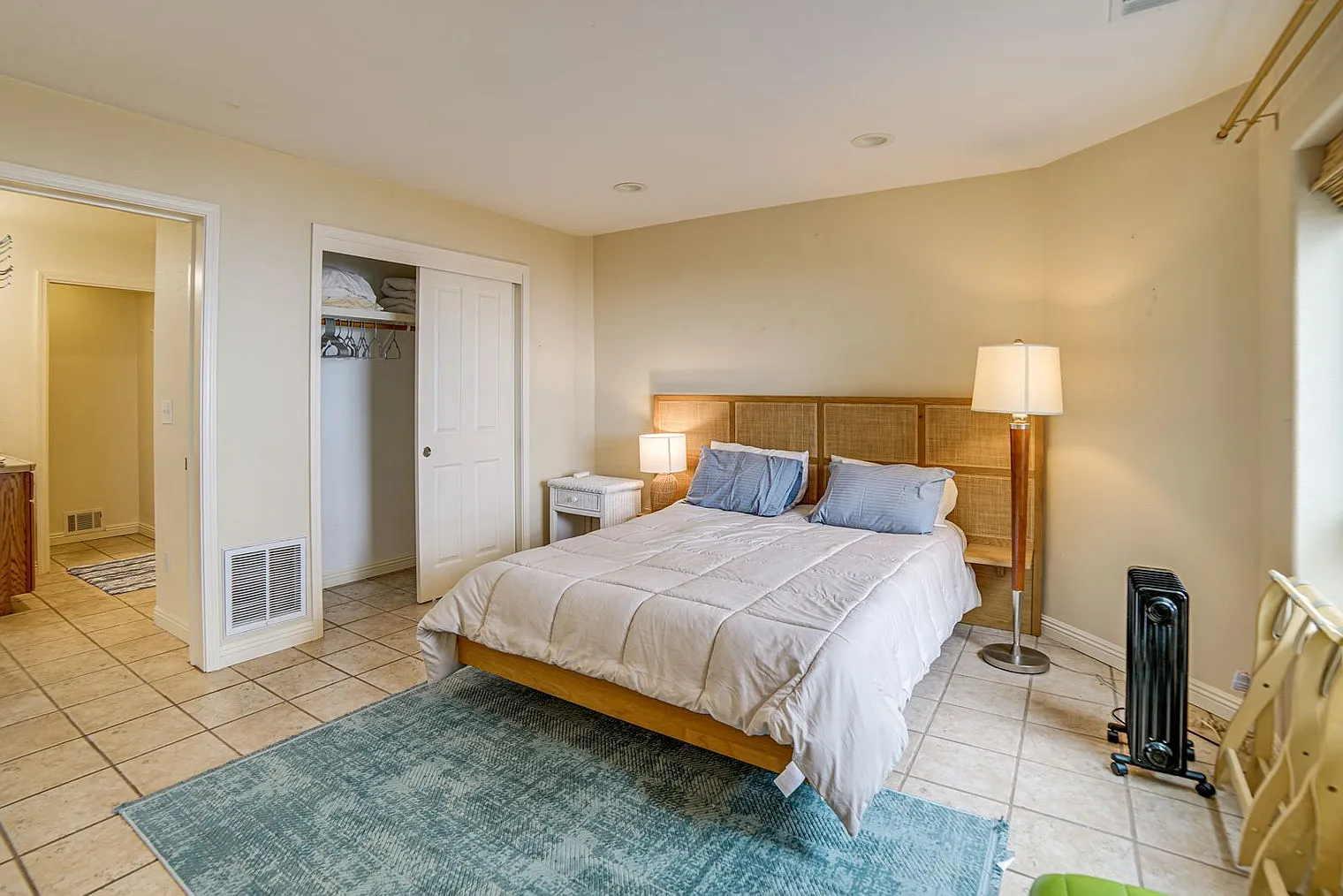Studio, 1.0 bath, 495 sqft, $2,559 — Photo 2