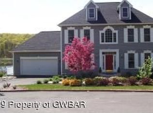 3 Coplay Pl, Mountain Top, PA 18707