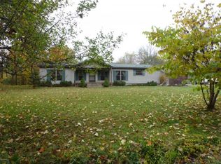 32362 Peavine St, Dowagiac, MI 49047