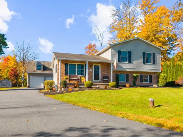 124 Wilt Rd, Bechtelsville, PA 19505