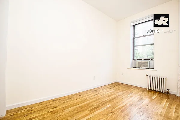 Rented by Jonis Realty | media 20