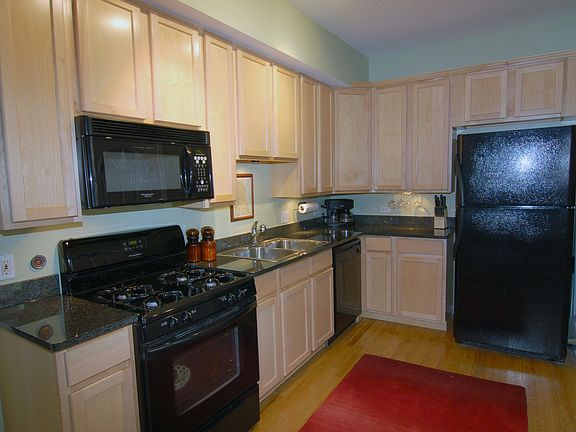 3rd image of 2839 W Palmer St #1