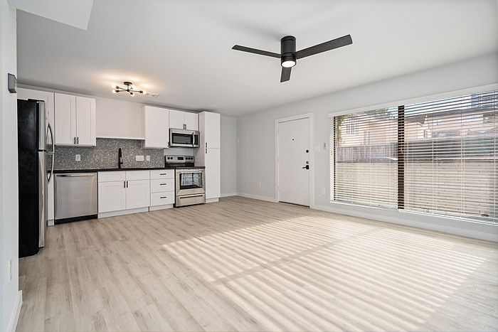 2nd image of 606 Harold St APT 1