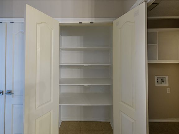 3rd image of 1812 Canoe Way