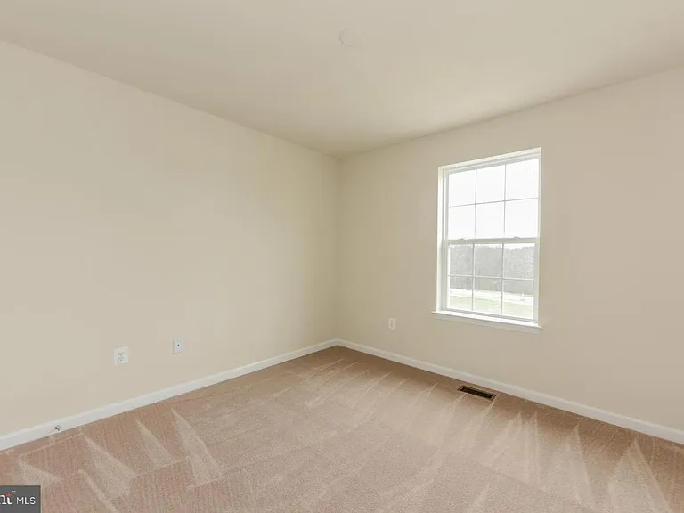 7443 Saint Margarets Blvd — Photo 19