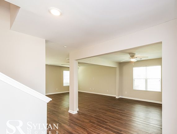 4th image of 601 Legacy Park Ct