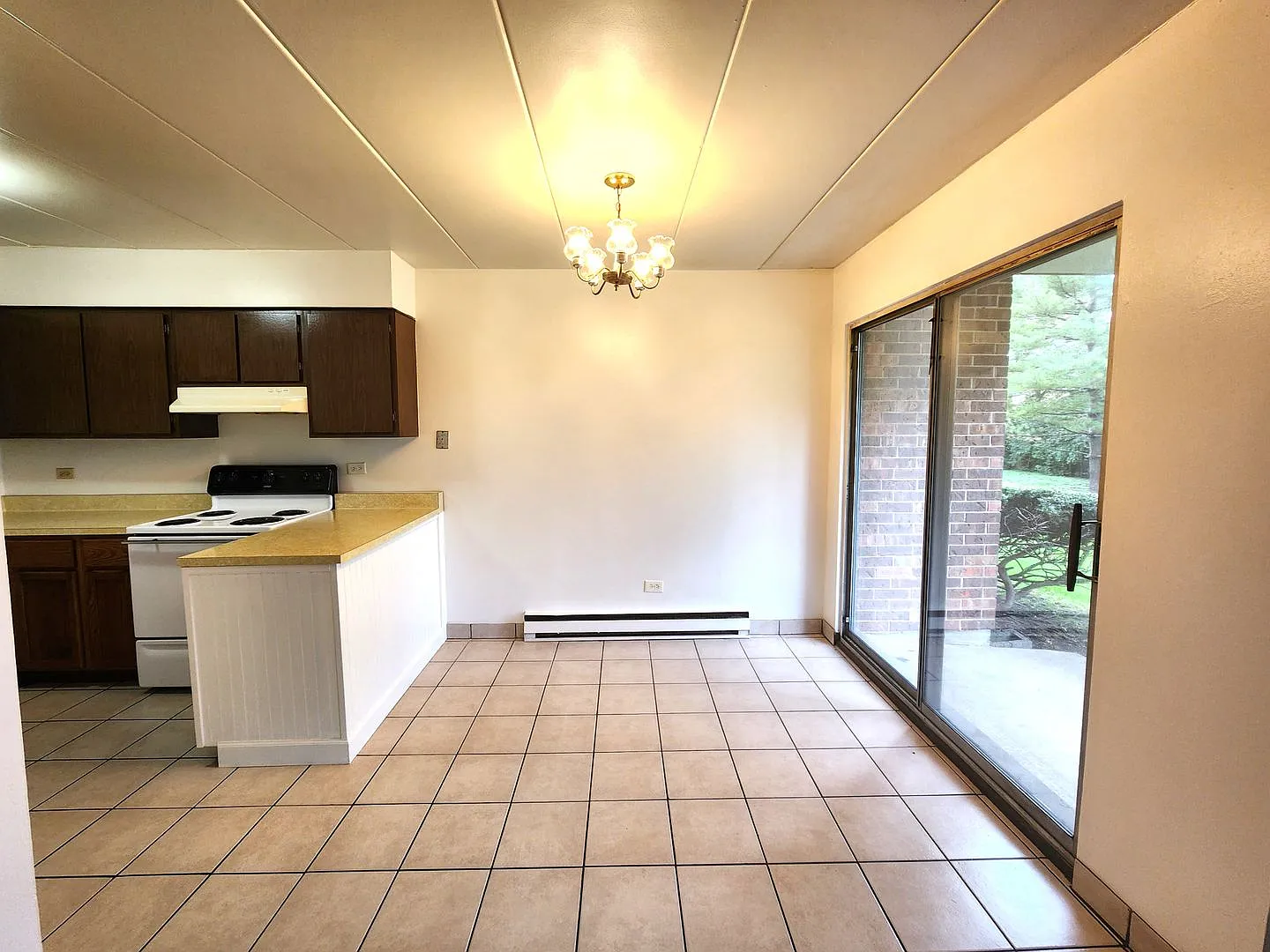 JER & Associates 4900-70 — Photo 3