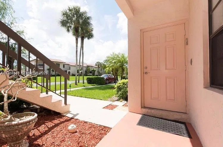 Vistas Of Boca Lago Condo — Photo 2